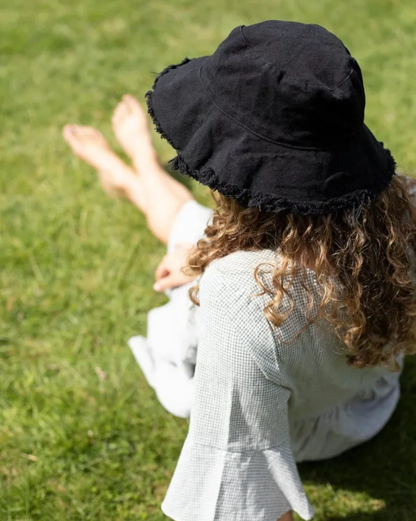Antler Fringe Bucket Hat Black