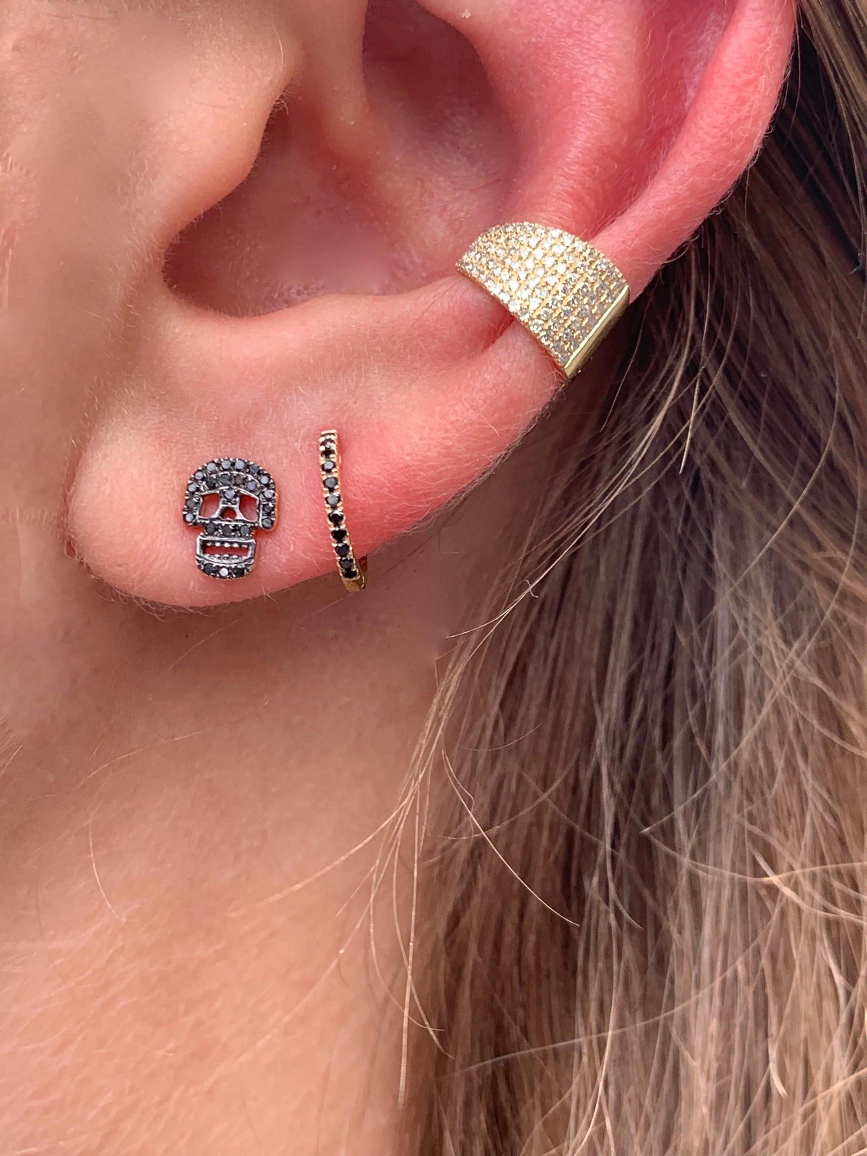 BLACK DIAMOND  SKULL EARRINGS