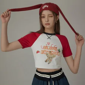 Chuu Circus Contrast Raglan Cropped T-Shirt Chuu Circus Contrast Raglan Cropped T-Shirt