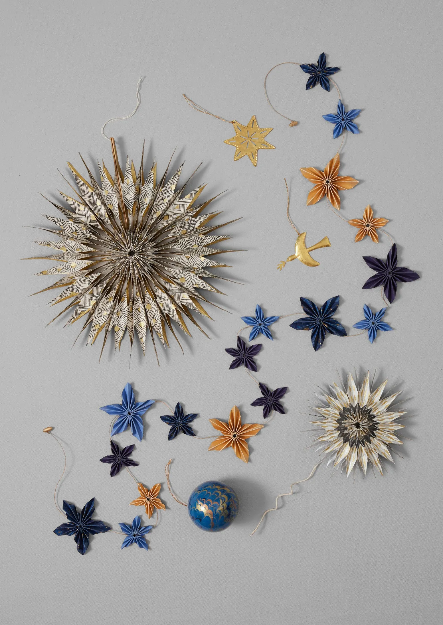 Large Hanging Lokta Paper Star | Ecru/Gold