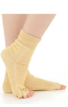 Lightweight Silk Open-Toe Toe Socks for Ultimate Relaxation Lightweight Silk Open-Toe Toe Socks for Ultimate Relaxation
