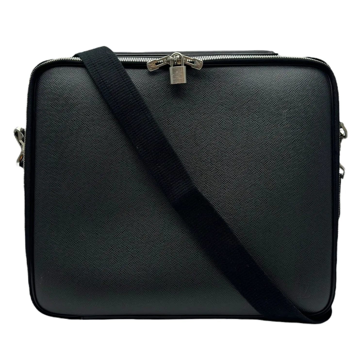 LOUIS VUITTON Taiga Odessa Laptop Case - Black