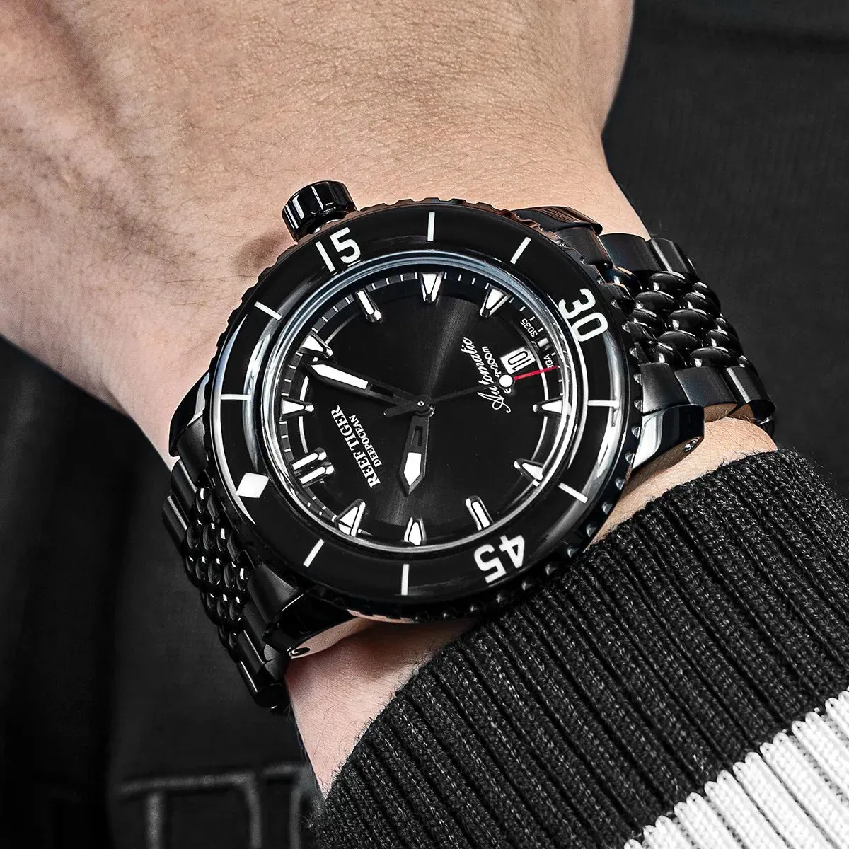 Reef Tiger Men's Diving Sports Watch Automatic Mechanical Wristwatch Stainless Steel Strap Date Luminous Sapphire Enter-Seconds